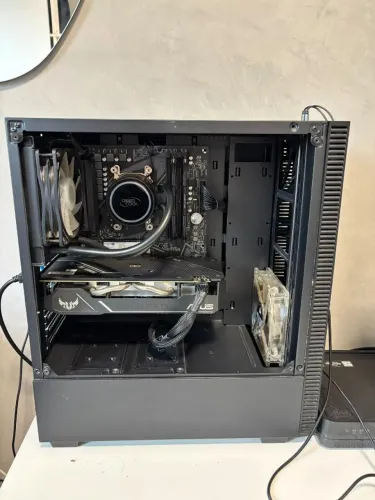 PC Ryzen 7 5700x 16gb RAM GTX 1660 Super