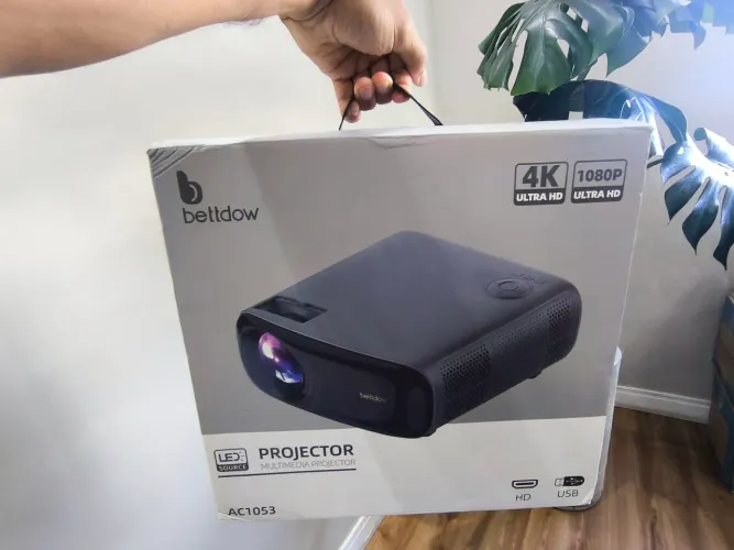 Projetor bettdow AC1053 - NOVO