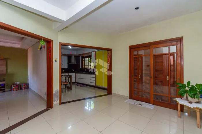 Casa 5 quartos- 400m² de área construída. no Jardim do Bosque em Cachoeirinha/RS