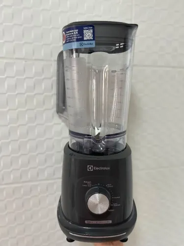 LIQUIDIFICADOR ELETROLUX,