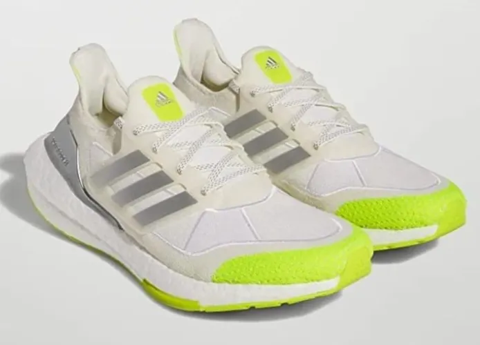 Tênis Ultraboost Yvi Park  número 41 novo na Caixa nunca usado 