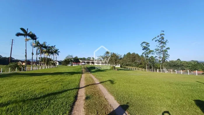 Chácara com Área Total de 28.707,52m² em Jaraguá do Sul, SC