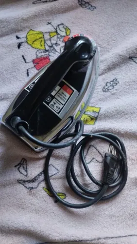 Ferro de passar Black Deck