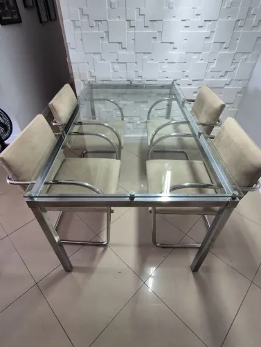Jogo de mesa de jantar com 4 cadeiras Cantilever