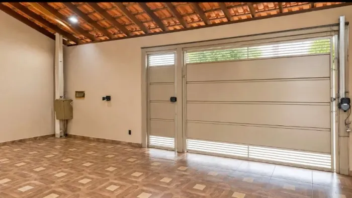 Casa Brasília Em Glória ( entrada 27 mil )