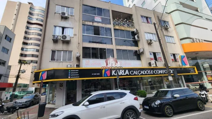 ?? ALUGUEL ANUAL | ED. MONTE CARLO | FRENTE PARA A 3ª AVENIDA | CENTRO BALNEÁRIO CAMBORIÚ