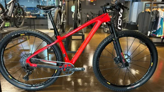 Bicicleta Seminova Caloi Elite Carbon Sport - Imperdível