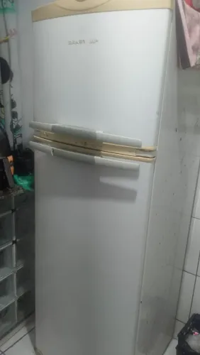 Uma geleira funcionando perfeitamente