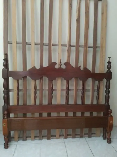 Cama Colonial