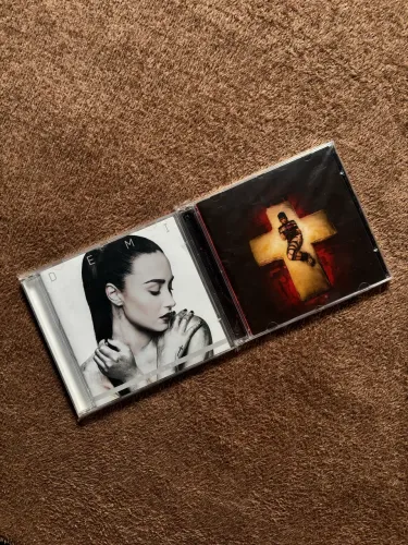 cd holy fvck e demi deluxe demi lovato originais