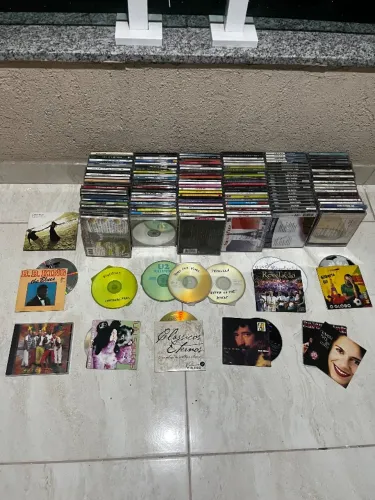 Coleção de 129 CDs Originais + Extras