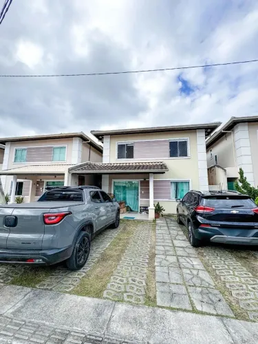 CASA DUPLEX ? 4 QUARTOS ? CONDOMÍNIO FECHADO