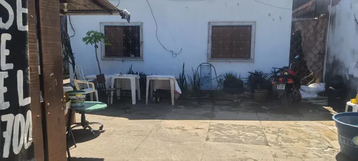 Quero dividir parte de uma casa todo mobiliado não paga água nem luz japiim 