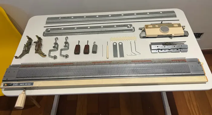 Frontura Máquina de Tricô KR-840