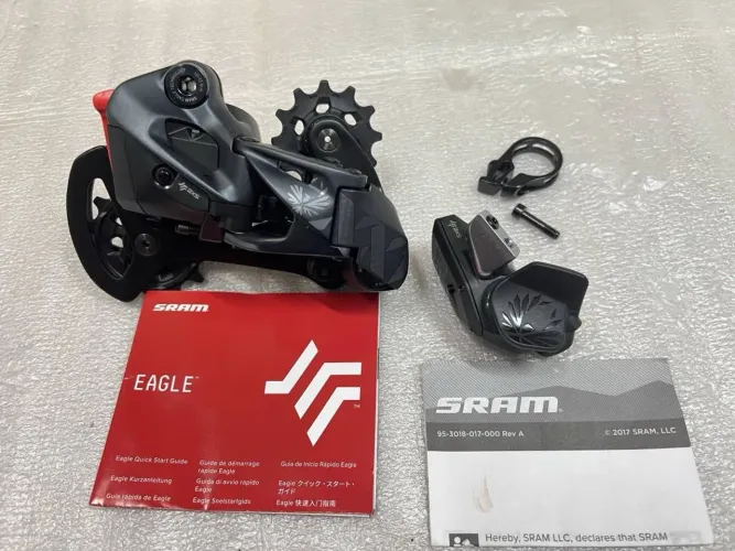 Câmbio Sram xx1 eagle AXS com passador bateria a carregador