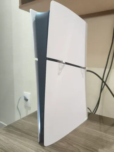 Vendo ou troco por PC gamer PS5 slim digital fosco com minha conta junto