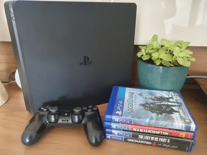 PS4 Slim - PlayStation 4 Slim 500GB