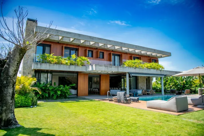 Imóvel a venda com 759 m2 e 4 suítes no Condomínio Ocean Side em Torres RS