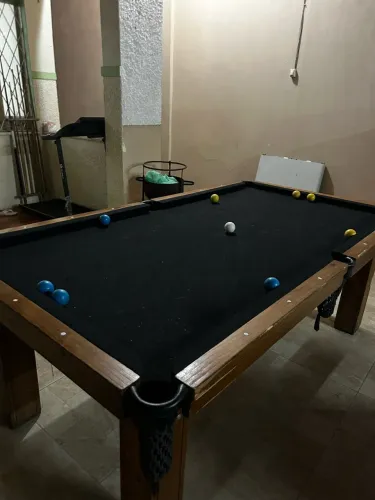 Mesa de Sinuca pouco vezes usada