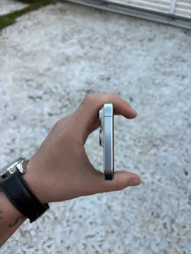 iPhone 16 pro