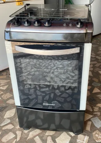 Fogão 4 bocas Electrolux. FAÇO ENTREGA