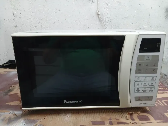 Microondas Panasonic 220v/25L c/ garantia
