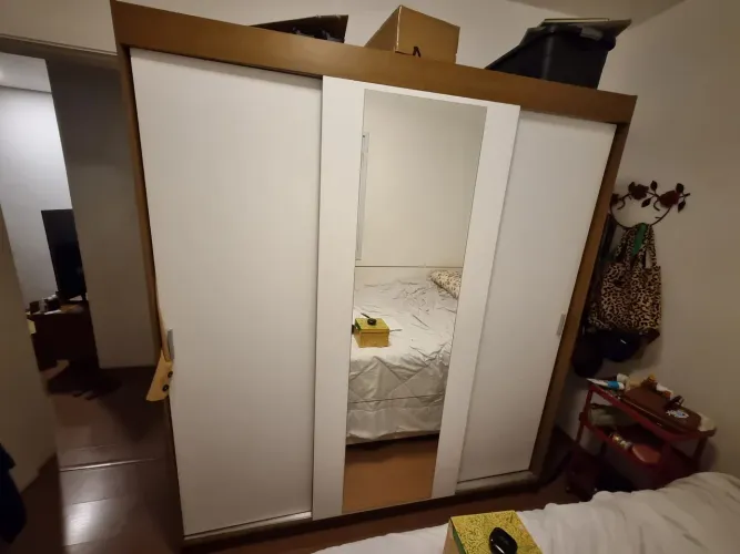 Guarda roupa com espelho- Retirar em Itapevi 