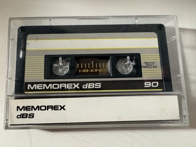 Fita cassete Memorex dBS 90 (1987)