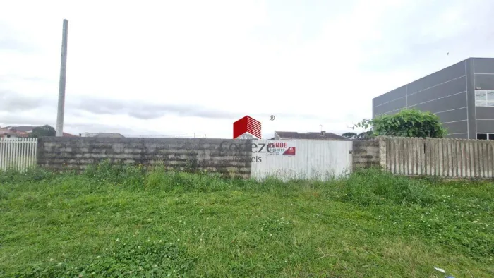 Terreno com 420m² , à venda, no bairro Contenda em São José dos Pinhais