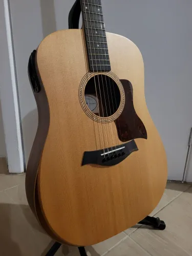 Violão Taylor Academy 10e