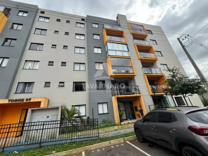 Apartamento semimobiliado no Condomínio Vista Uvaranas!