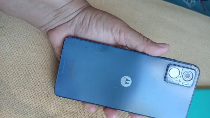Celular  noto e 22 bastante  conservado   todo bom pra usoo