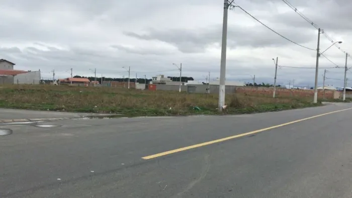 Terreno à venda, 183 m², na avenida principal do loteamento!