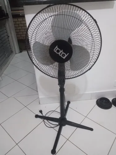 Ventilador de pé total