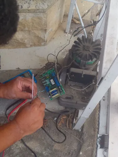 Motores de portão automático Reparo e Instalação