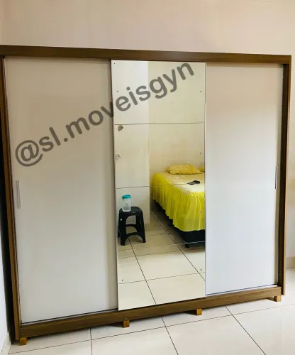Guarda Roupa Casal MDF com espelho - 2,35 Largura - Novo