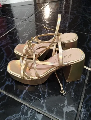 Sapatos 