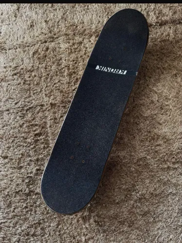 SKATE PROFISSIONAL  KRONIK- MONTADO NA RAD&AÇÃO 