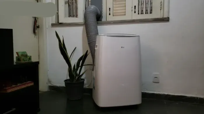 Ar-Condicionado Portátil LG Dual Inverter 14.000 BTUs