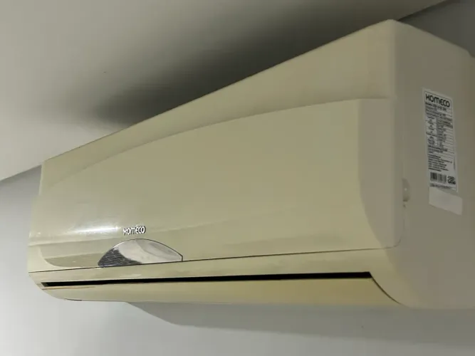 Ar Condicionado Komeco 18.000 Btus (falta carga de gás)