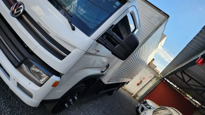 Vende.se Volkswagen.180 21/22 baú $305.000 /61/ *