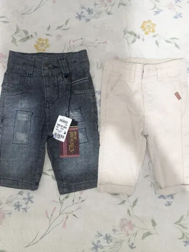Conjunto de roupas e calçados podendo ser juntos ou individualmente. 