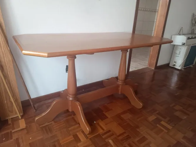 Mesa Madeira Mogno 6 lugares