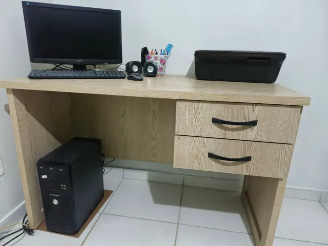 Mesa de escritório 100% MDF