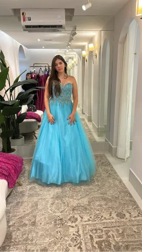 Vestido de debutante azul