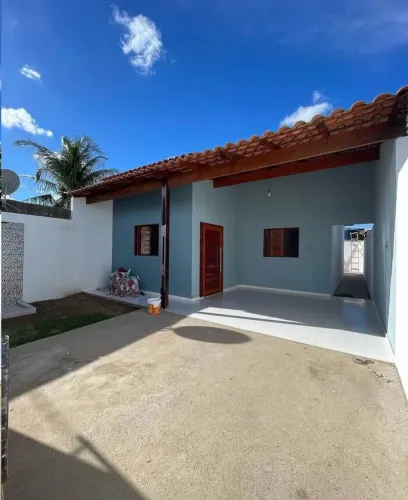 . CASA COM EXCELENTE LOCALIZAÇÃO