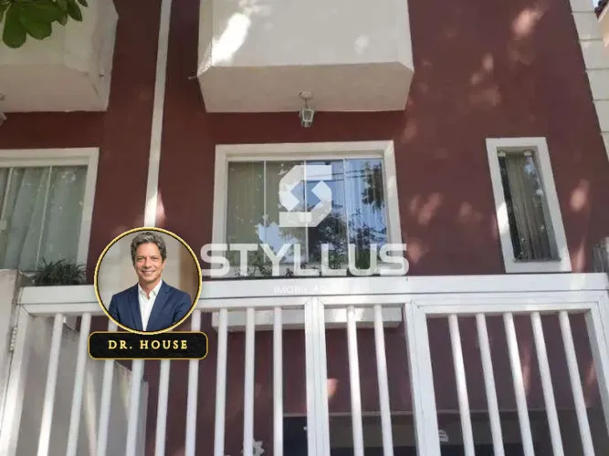 Casa Duplex com 2 Quartos, Varanda e 2 Vagas na Piedade! M02M