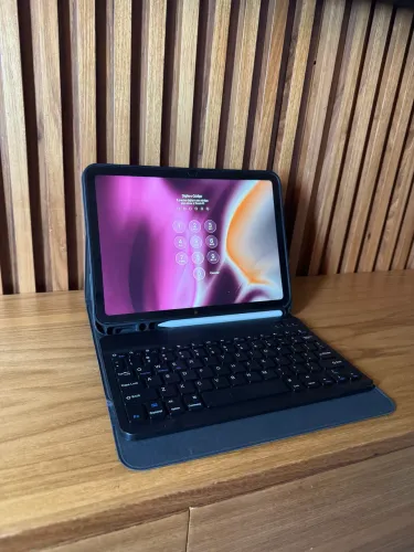 iPad 10ª 64GB + Teclado + Caneta + Capa | Excelente Estado