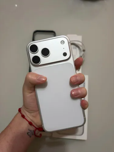 iPhone 17 pro max 256 silver