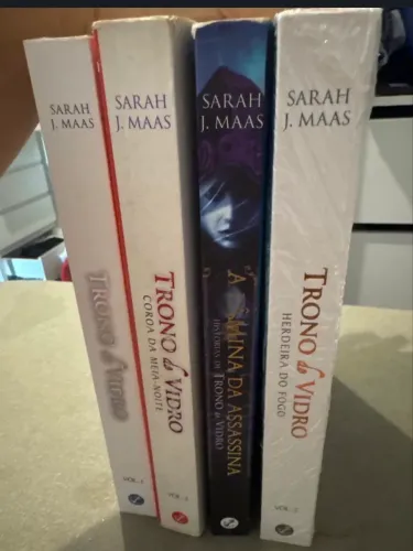 Série TRONO DE VIDRO ( 4 primeiros volumes ) 